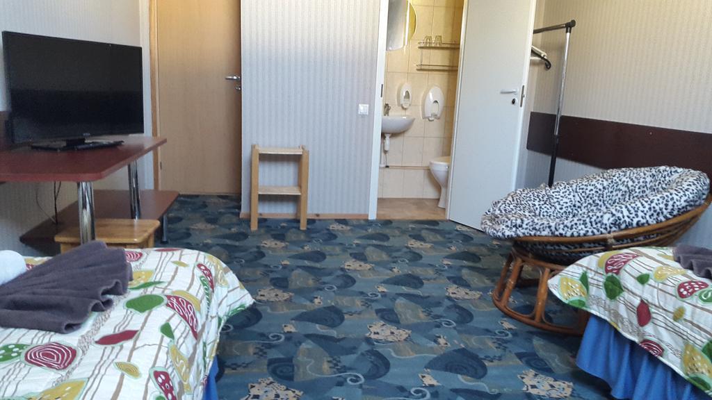 Terve Hostel Pärnu Exteriör bild
